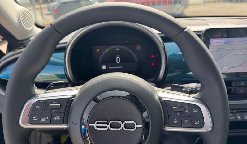 
								FIAT 600 HYBRID 1.2cc 100cv DCT Serie Speciale ICON full									