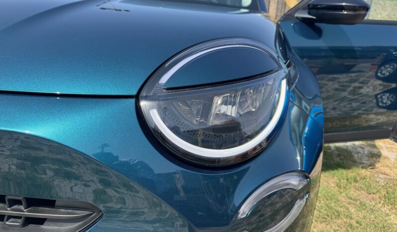 
								FIAT 600 HYBRID 1.2cc 100cv DCT Serie Speciale ICON full									