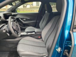 
										PEUGEOT 2008 1.2 Puretech 130cv EAT8 S&S ALLURE full									