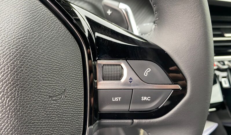 
								PEUGEOT 2008 1.2 Puretech 130cv EAT8 S&S ALLURE full									