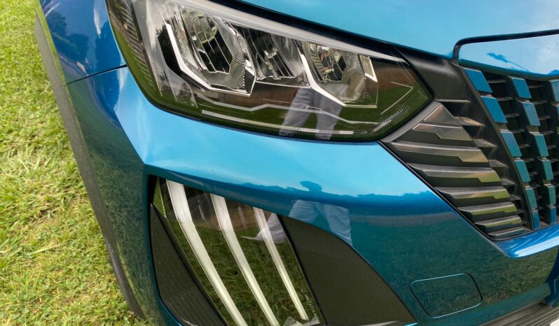 
								PEUGEOT 2008 1.2 Puretech 130cv EAT8 S&S ALLURE full									