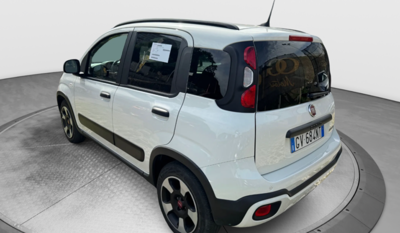 
								FIAT Panda 1.0cc 70cv HYBRID CROSS full									