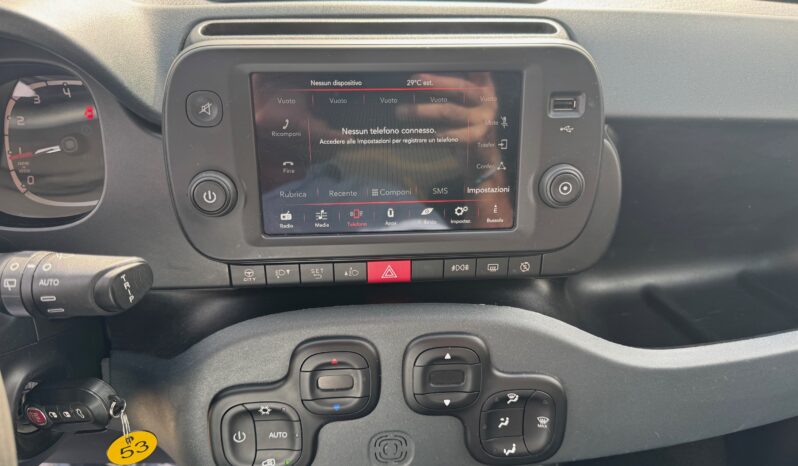 
								FIAT Panda 1.0cc 70cv HYBRID CROSS full									