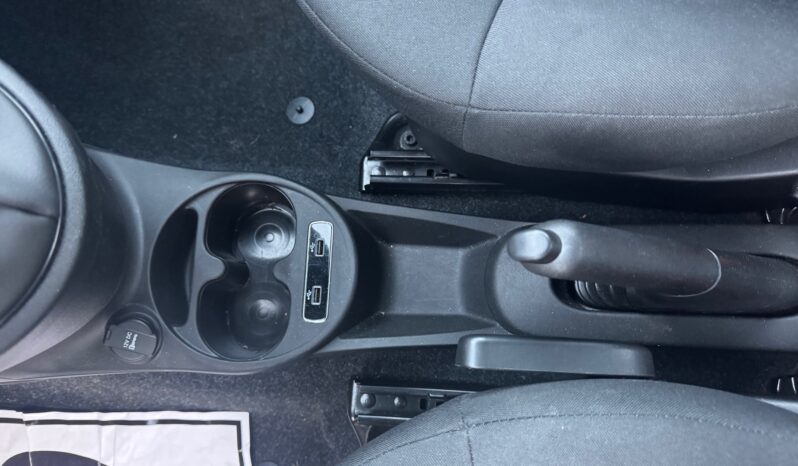 
								FIAT 500 1.0cc 70cv Hybrid full									