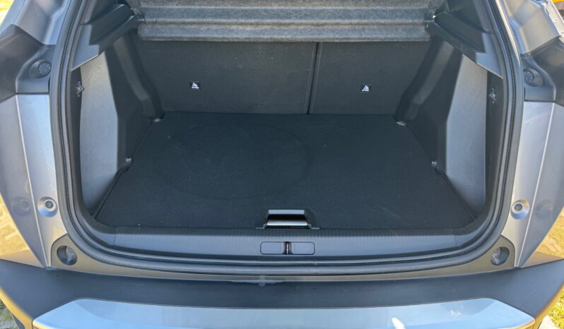 
								PEUGEOT 2008 1.5cc BlueHDi s&s 110cv GT full									