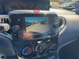 
										Lancia Ypsilon 1.0cc 70cv Hybrid PLATINO full									