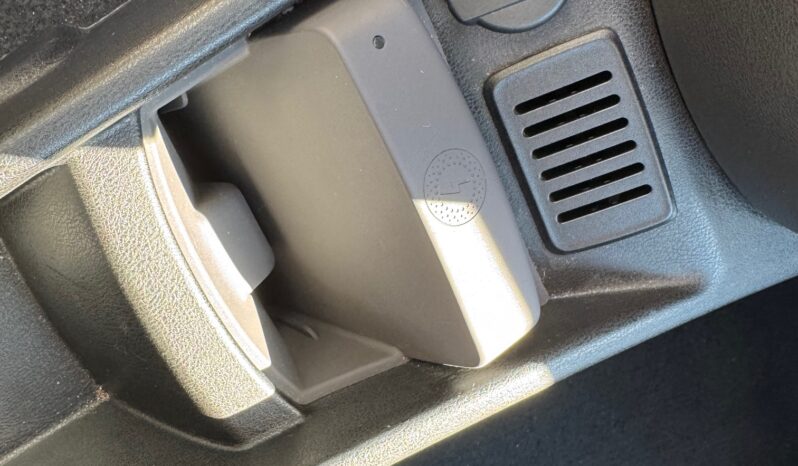 
								Lancia Ypsilon 1.0cc 70cv Hybrid PLATINO full									