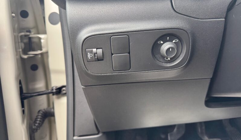 
								CITROEN C3 1.2cc Puretech s&s 83cv C-Series full									