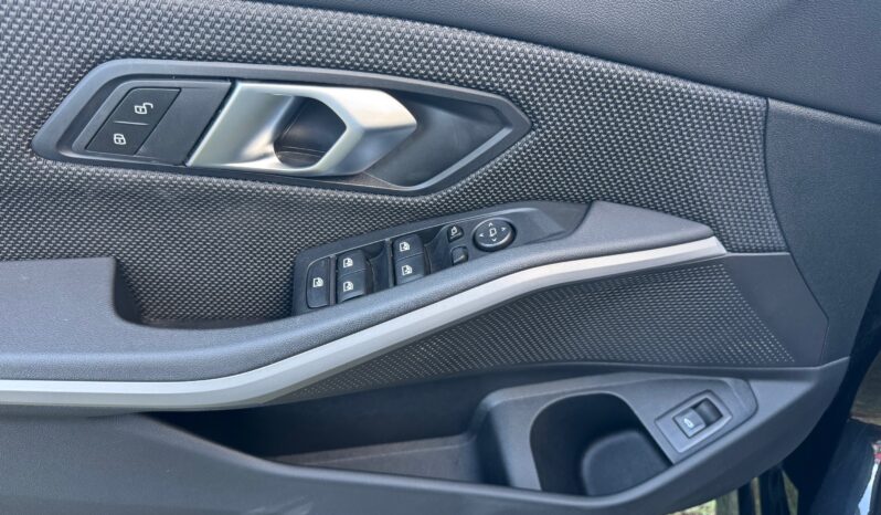 
								BMW 318D Touring 2.0cc 150cv Business Advantage Aut. full									