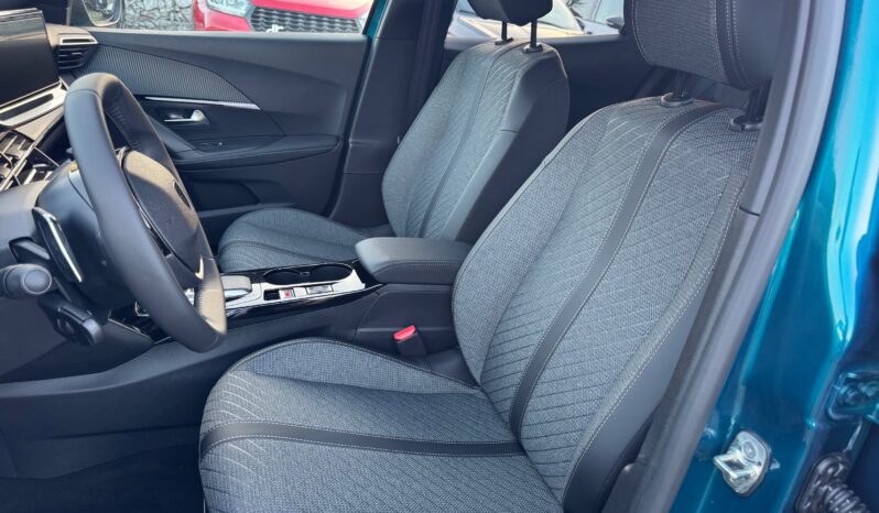 
								PEUGEOT 2008 1.2cc ICE 130cv EAT8 S&S ALLURE full									