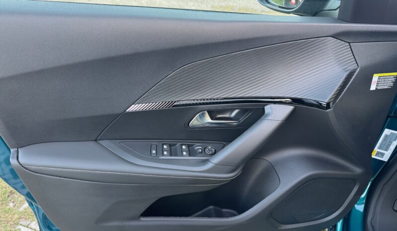 
								PEUGEOT 2008 1.2cc ICE 130cv EAT8 S&S ALLURE full									