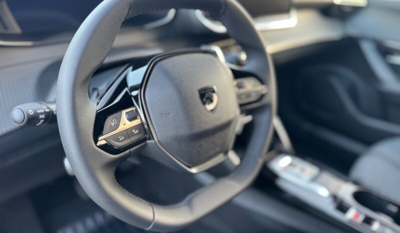 
								PEUGEOT 2008 1.2cc ICE 130cv EAT8 S&S ALLURE full									