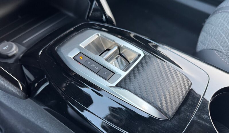 
								PEUGEOT 2008 1.2cc ICE 130cv EAT8 S&S ALLURE full									