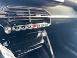 
										PEUGEOT 2008 1.2cc ICE 130cv EAT8 S&S ALLURE full									