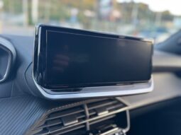 
										PEUGEOT 2008 1.2cc ICE 130cv EAT8 S&S ALLURE full									