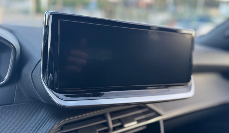 
								PEUGEOT 2008 1.2cc ICE 130cv EAT8 S&S ALLURE full									