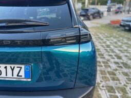 
										PEUGEOT 2008 1.2cc ICE 130cv EAT8 S&S ALLURE full									