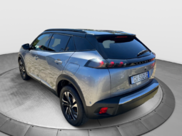 
										PEUGEOT 2008 1.5cc BlueHDi s&s 110cv GT full									