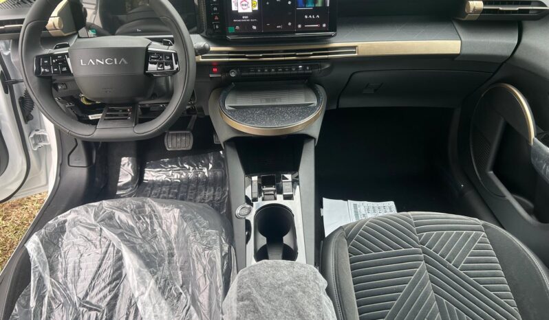 
								Lancia Nuova Ypsilon 1.2cc 100cv Ibrida LX full									