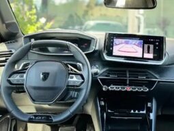 
										PEUGEOT 208 1.2 hybrid 110cv E-DCS 6 GT full									