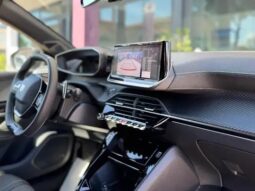 
										PEUGEOT 208 1.2 hybrid 110cv E-DCS 6 GT full									