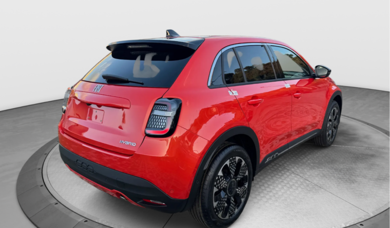 
								FIAT 600 1.2cc Hybrid 110cv LA PRIMA full									