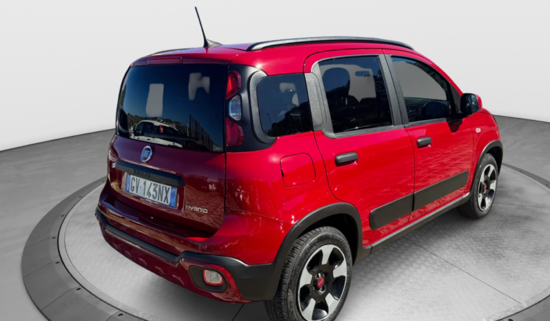 
								FIAT Panda 1.0cc 70cv HYBRID CROSS full									