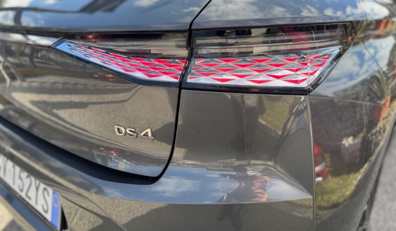 
								DS 4 1.5cc BlueHDi 130cv Automatico OPERA full									