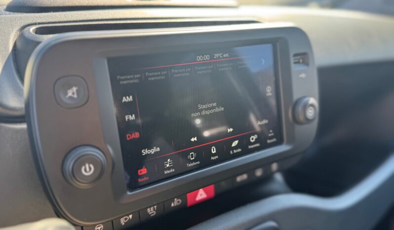 
								FIAT Panda 1.0cc 70cv HYBRID CROSS full									