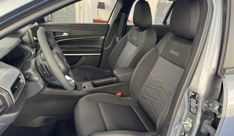 
								JEEP AVENGER 1.2cc MHEV 100cv DCT Altitude full									