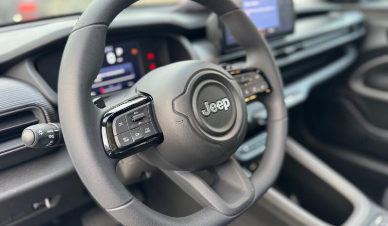 
								JEEP Avenger 1.2cc 100cv DCT MHEV Longitude full									