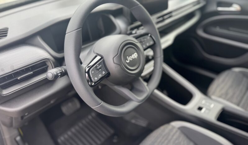 
								JEEP AVENGER 1.2cc MHEV 100cv DCT Longitude full									