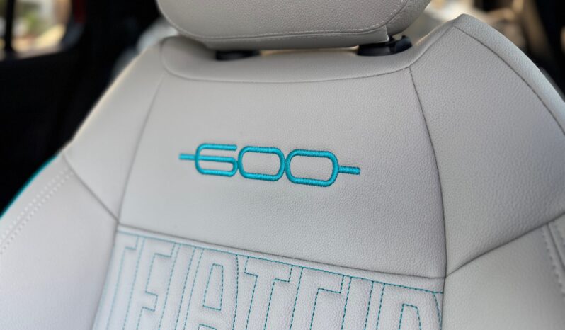 
								FIAT 600 1.2cc Hybrid 110cv LA PRIMA full									