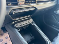 
										FIAT 600 1.2cc Hybrid 110cv LA PRIMA full									