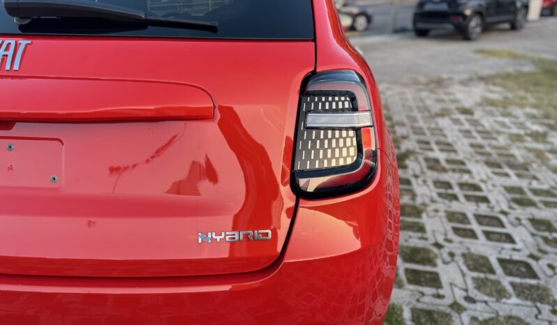 
								FIAT 600 1.2cc Hybrid 110cv LA PRIMA full									