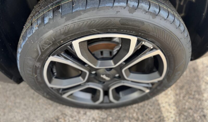 
								JEEP Avenger 1.2cc 100cv DCT MHEV Summit full									