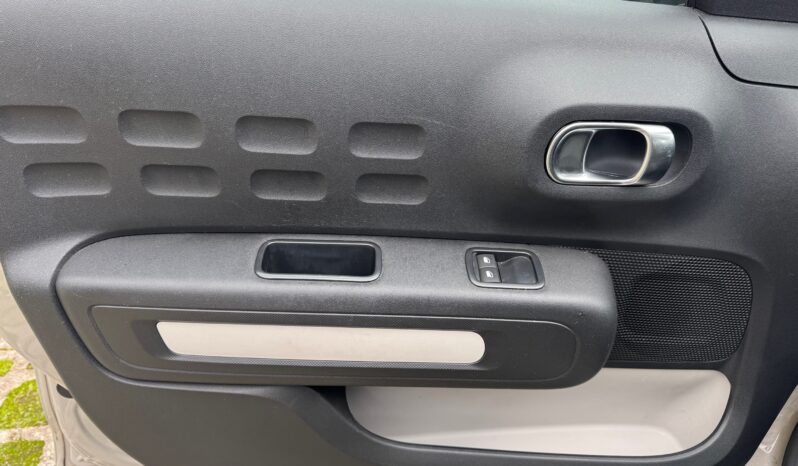 
								CITROEN C3 1.2cc Puretech s&s 83cv C-Series full									