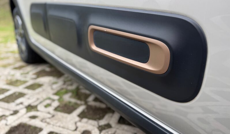 
								CITROEN C3 1.2cc Puretech s&s 83cv C-Series full									