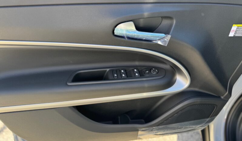 
								JEEP Avenger 1.2cc 100cv ICE Summit full									