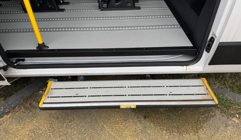 
								FIAT Ducato 9 Posti 35Q MH2 2.2 M-jet 3 140CV Trasp. Disabili full									