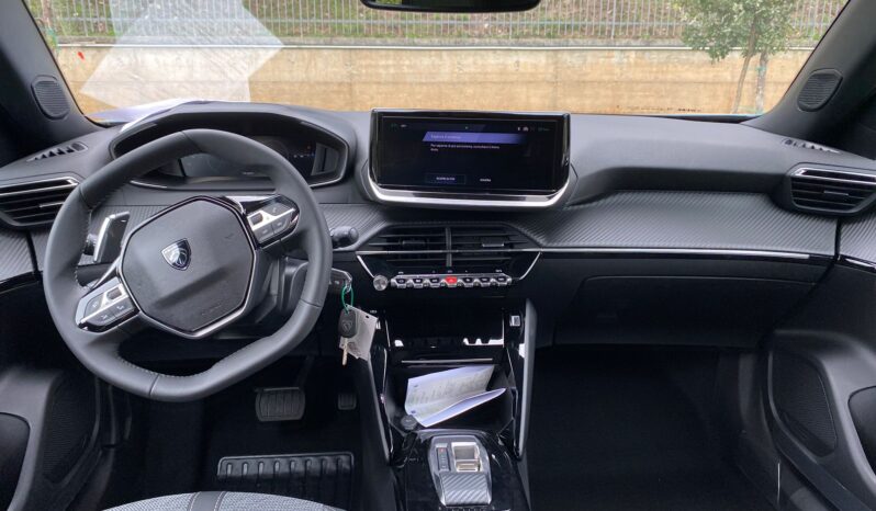 
								PEUGEOT 2008 1.2cc ICE 130cv EAT8 S&S ALLURE full									