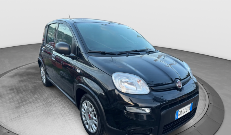 
								FIAT Panda 1.0cc Hybrid 70cv MY23 full									
