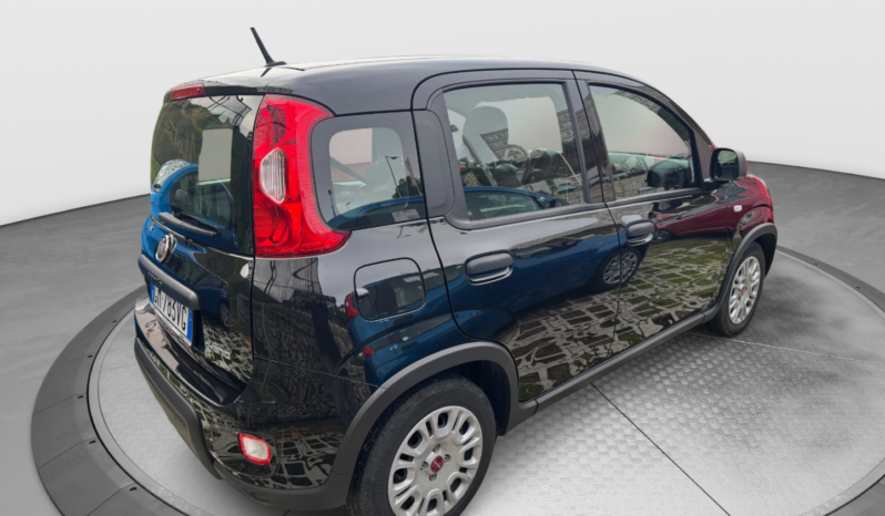 
								FIAT Panda 1.0cc Hybrid 70cv MY23 full									