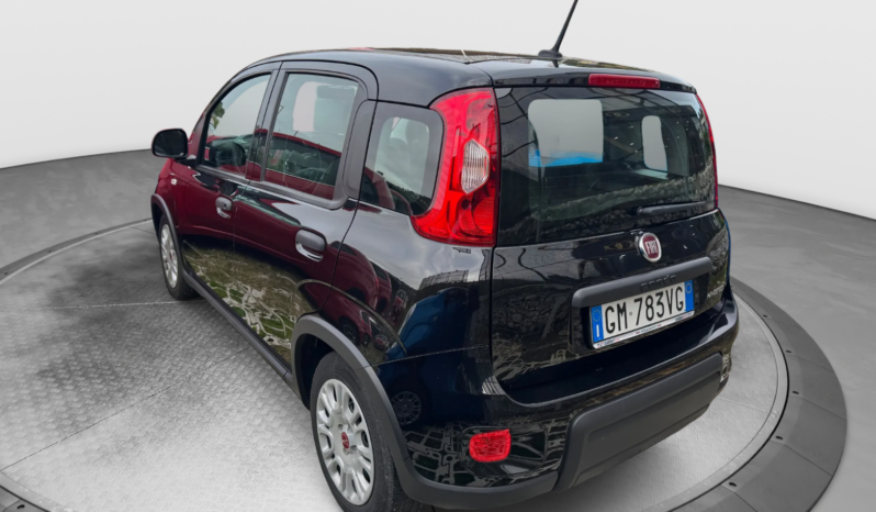 
								FIAT Panda 1.0cc Hybrid 70cv MY23 full									