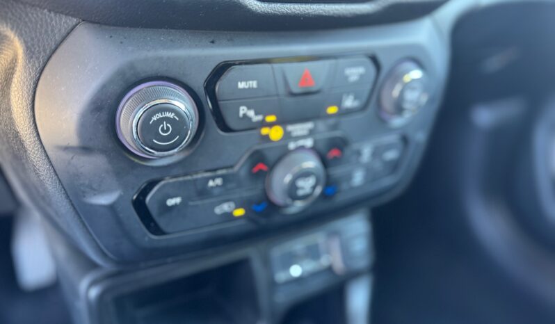 
								JEEP RENEGADE 1.0cc TURBO I3 120cv 4X2 LONGITUDE full									