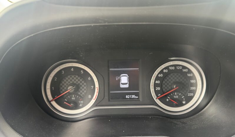 
								HYUNDAI I10 1.0cc 67cv ADVANCED PLUS PACK full									