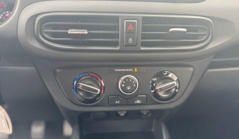 
								HYUNDAI I10 1.0cc 67cv ADVANCED PLUS PACK full									