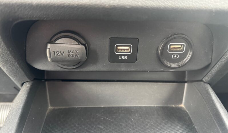 
								HYUNDAI I10 1.0cc 67cv ADVANCED PLUS PACK full									