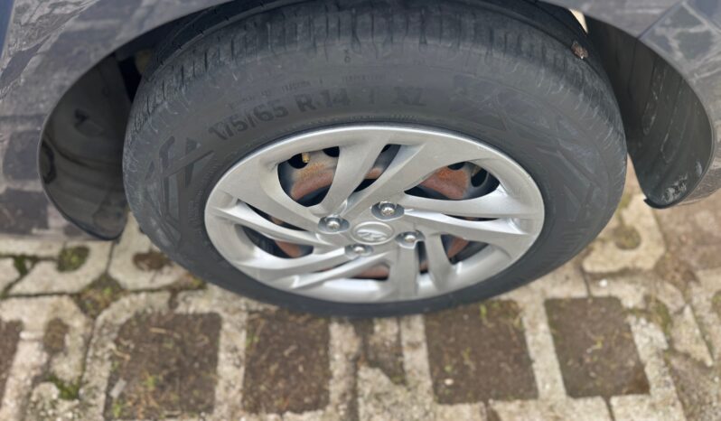 
								HYUNDAI I10 1.0cc 67cv ADVANCED PLUS PACK full									