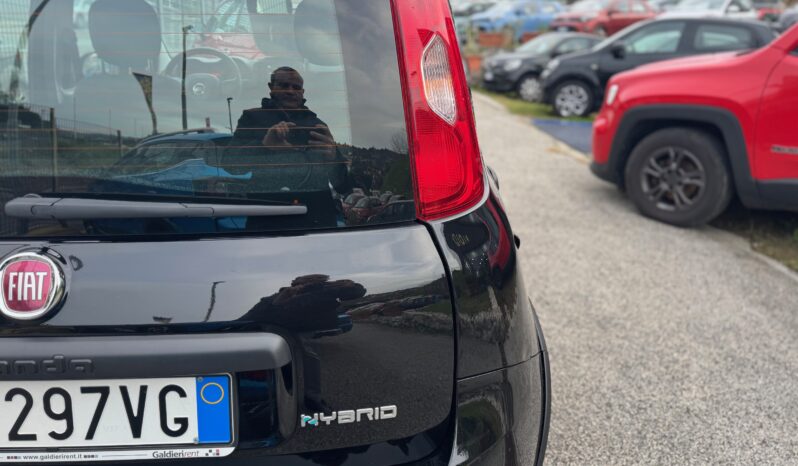 
								FIAT Panda 1.0cc Hybrid 70cv MY23 full									